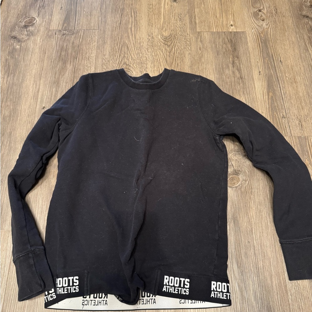 Roots Athletics Black Sweatshirt. Women’s size small